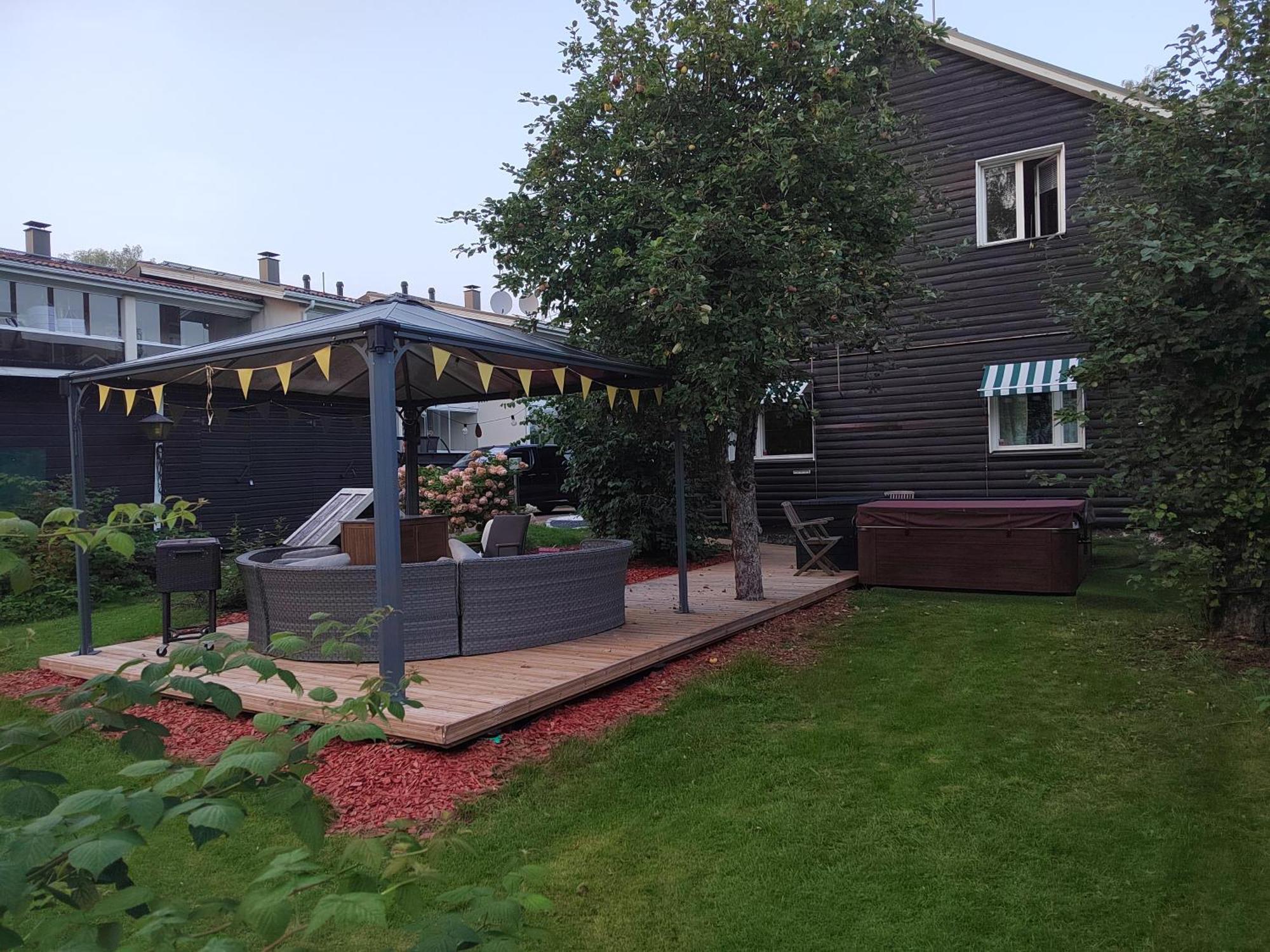 Relax & Recharge - A Unique With A Touch Of Luxury - Hot Tub And Sauna Inspired Decor #not A Real Sauna# Easy Access - Direct Train 15 Min To Appartement Helsinki